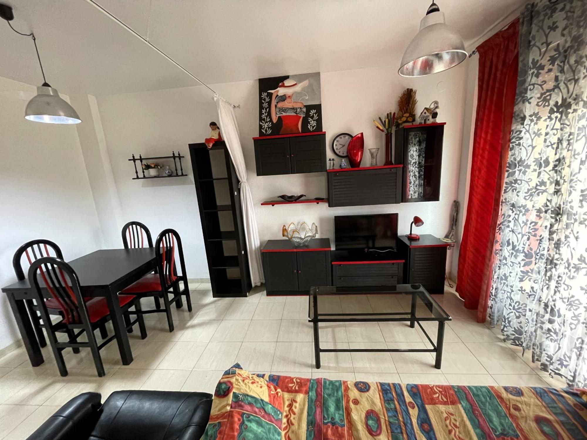 Apartment Siroco Holidays Lek 2/4 *